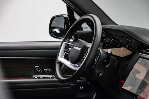 Used 2024 Land Rover Range Rover SE image 45