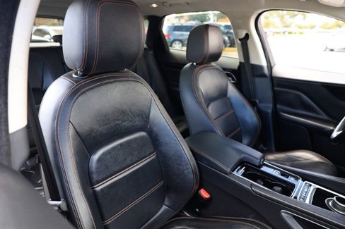 Used 2020 Jaguar F-PACE Prestige image 18
