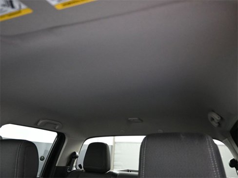 Used 2024 Nissan Frontier SV image 33