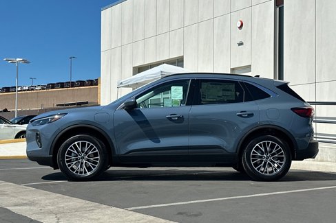 New 2025 Ford Escape SE image 6
