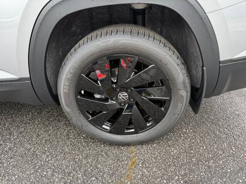 New 2025 Volkswagen Atlas SE image 20