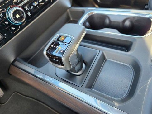 New 2025 GMC Sierra 1500 SLE w/ X31 Off-Road Package image 9