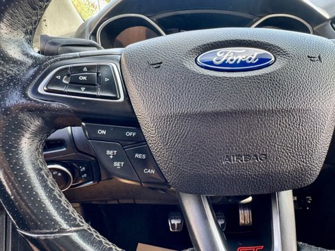 Used 2015 Ford Focus ST image 26