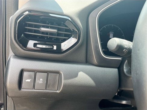 Used 2025 Honda Pilot Touring image 10