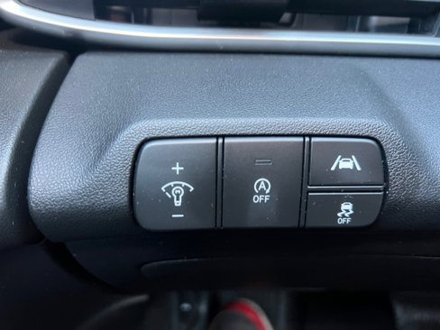 Used 2023 Hyundai Elantra SE w/ Preferred Accessory Package image 24