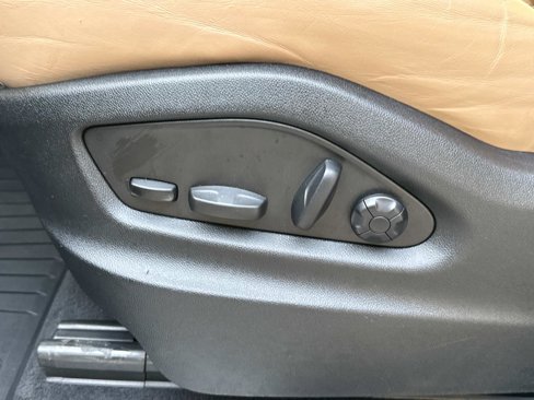 Certified 2024 Porsche Cayenne Coupe image 20
