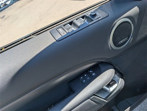 Used 2020 Land Rover Discovery HSE image 27