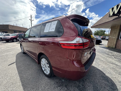 Used 2019 Toyota Sienna AWD image 26