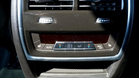New 2026 BMW X7 M60i w/ Executive Package image 17