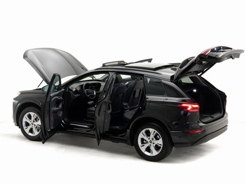 Certified 2025 Audi Q6 e-tron Premium w/ Convenience Package image 25
