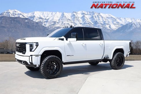 Used 2025 GMC Sierra 2500 AT4X image 1