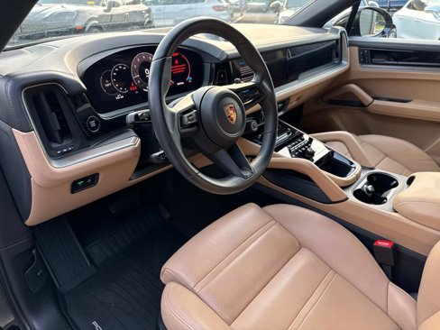 Certified 2024 Porsche Cayenne Coupe image 22