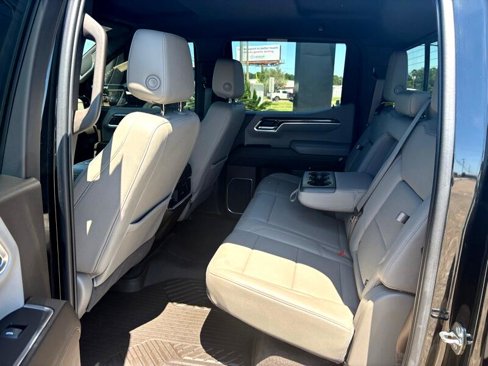Used 2022 Chevrolet Silverado 1500 LTZ image 16