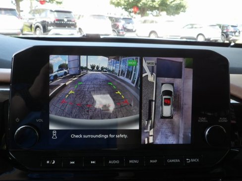 Certified 2023 Nissan Pathfinder Platinum image 40
