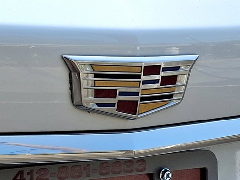 Used 2018 Cadillac XT5 Luxury w/ Driver Awareness Package image 32