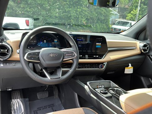 New 2026 Chevrolet Equinox ACTIV w/ Convenience Package III image 17