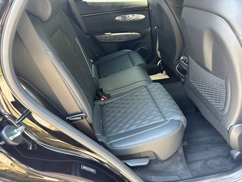 Used 2025 Genesis GV70 3.5T Sport w/ Sport Advanced Package image 15