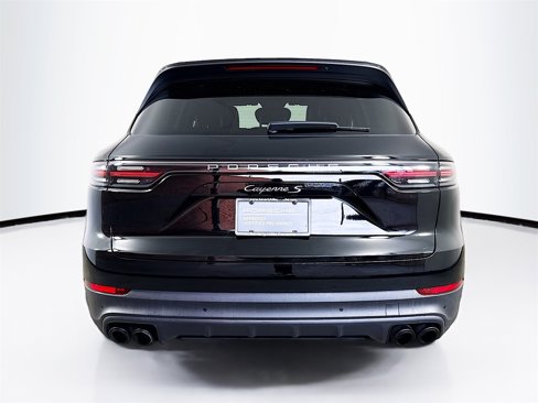 Certified 2022 Porsche Cayenne S Platinum image 10