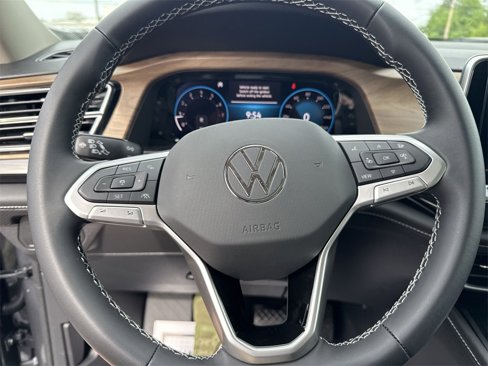 New 2025 Volkswagen Atlas SE image 18