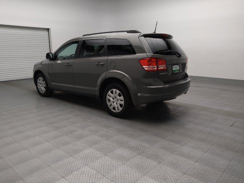Used 2020 Dodge Journey SE w/ SE Popular Equipment Group image 5