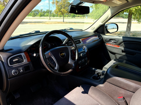 Used 2013 Chevrolet Suburban LS w/ Convenience Package 1 image 33