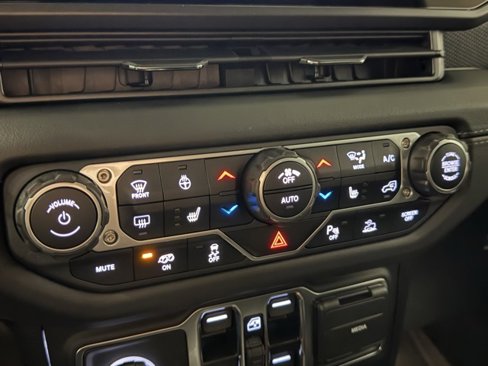 New 2025 Jeep Wrangler Unlimited Rubicon 392 image 20