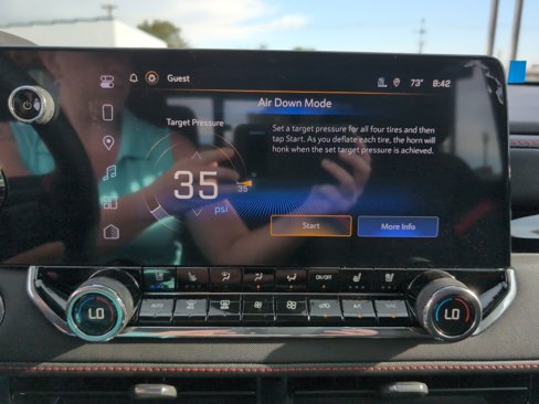 New 2025 Chevrolet Colorado Z71 w/ Technology Package image 15