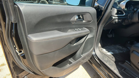 New 2026 Chrysler Voyager LX image 14