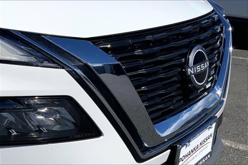 Used 2023 Nissan Rogue S image 30