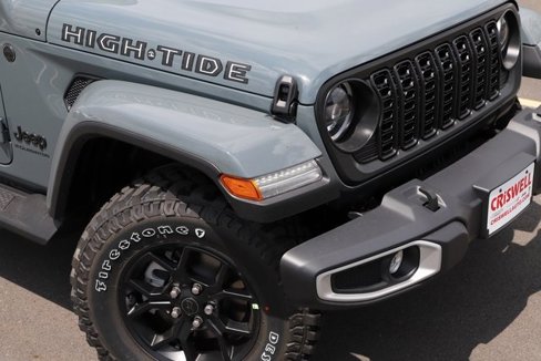 New 2025 Jeep Gladiator Sport image 2