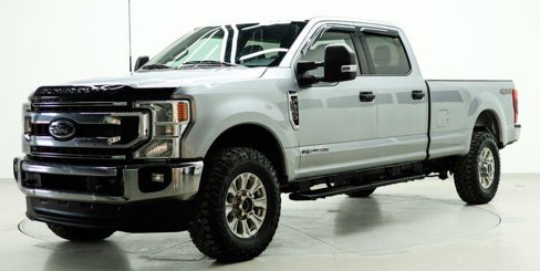 Used 2022 Ford F350 XLT w/ Camper Package image 3