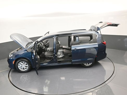 New 2025 Chrysler Pacifica Select image 59