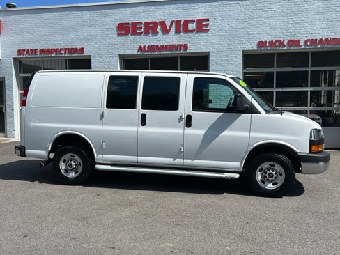 Used 2024 GMC Savana 2500 w/ Driver Convenience Package image 1