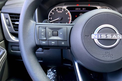 Certified 2024 Nissan Rogue SV image 21