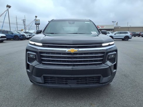New 2025 Chevrolet Traverse LT w/ Sun and Wheel Package image 2