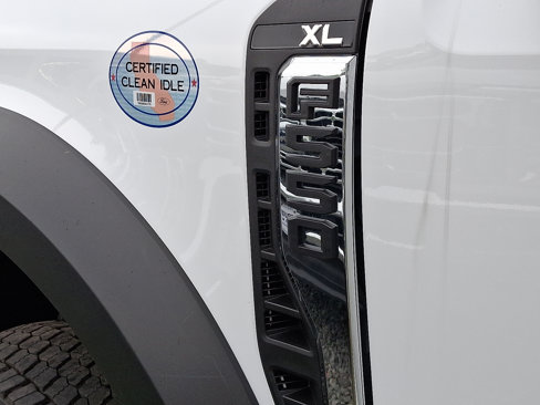 New 2025 Ford F550 4x4 Supercab Super Duty image 7