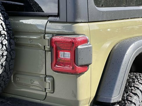 New 2025 Jeep Wrangler Unlimited Rubicon w/ Technology Group image 8
