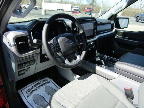 Used 2023 Ford F150 Lightning XLT image 13