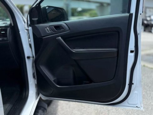 Used 2020 Ford Ranger XL w/ Equipment Group 101A Mid image 11