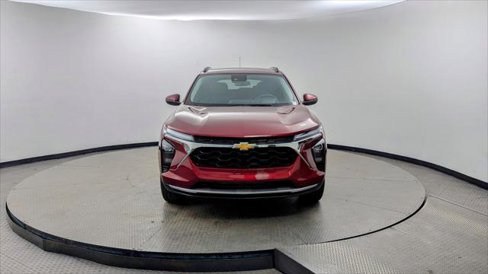 Used 2025 Chevrolet Trax LT image 12