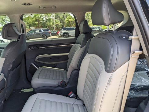 New 2026 Kia EV9 Land image 16