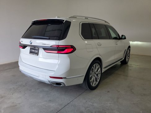 Used 2025 BMW X7 xDrive40i image 5