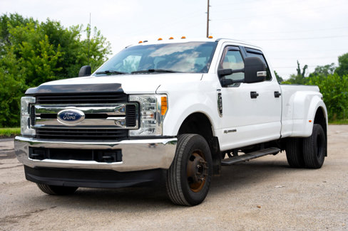 Used 2017 Ford F350 XLT image 3