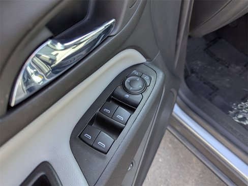 Used 2024 Chevrolet Equinox LT image 11