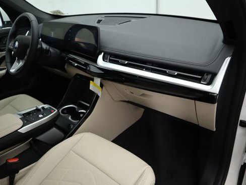 Used 2025 BMW X1 xDrive28i w/ Convenience Package image 19