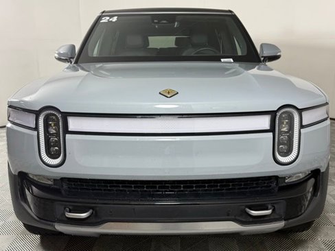 Used 2024 Rivian R1S Adventure image 11