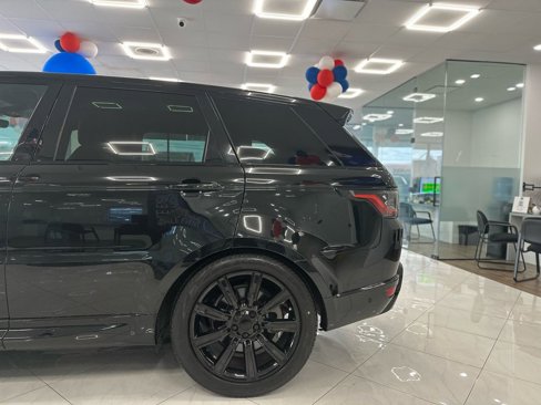 Used 2020 Land Rover Range Rover Sport HSE image 9