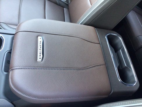 New 2025 GMC Sierra 2500 Denali w/ Denali Reserve Package image 21