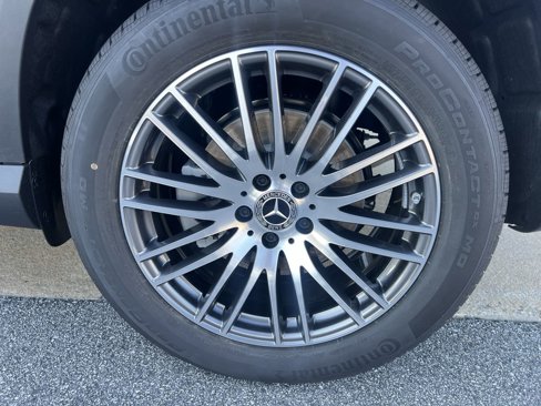 Certified 2025 Mercedes-Benz GLC 300 image 11