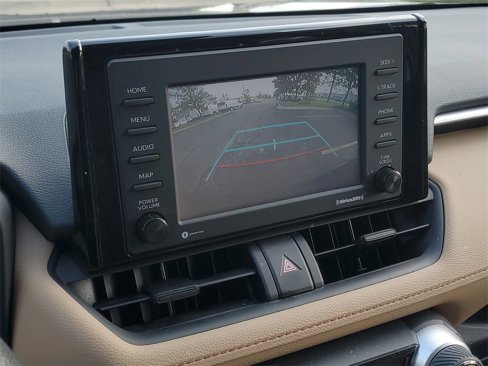 Used 2022 Toyota RAV4 XLE image 21